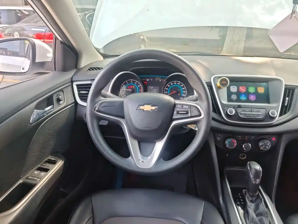 Chevrolet Cavalier 2017 — фото 11