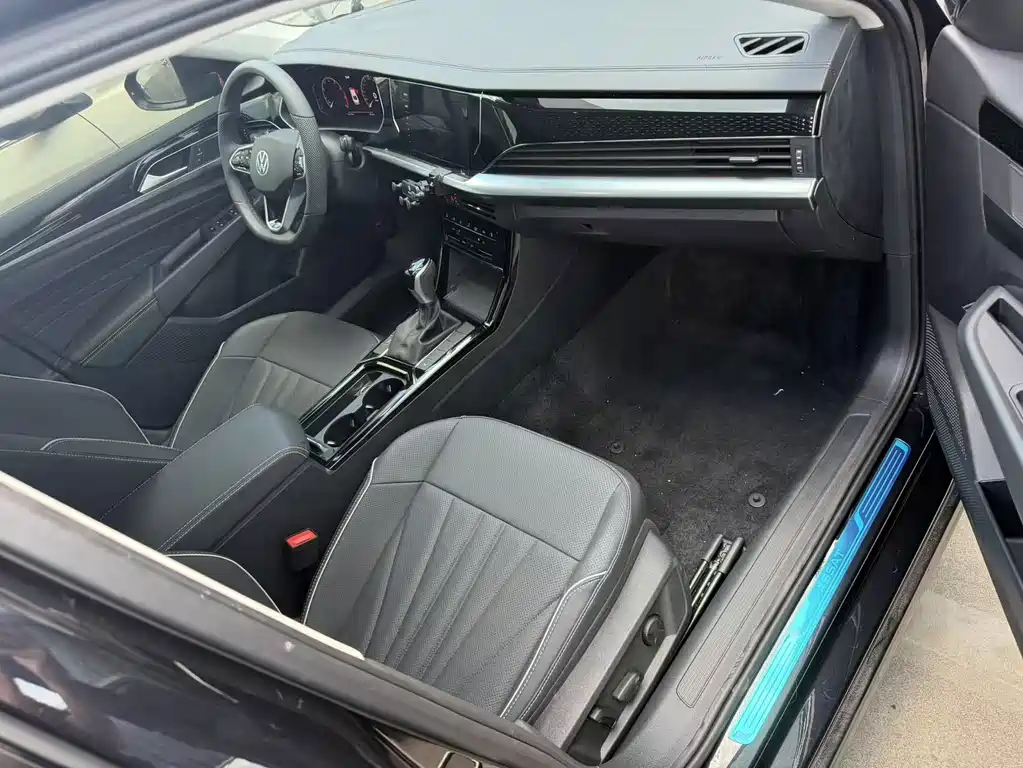 Volkswagen Passat 2024