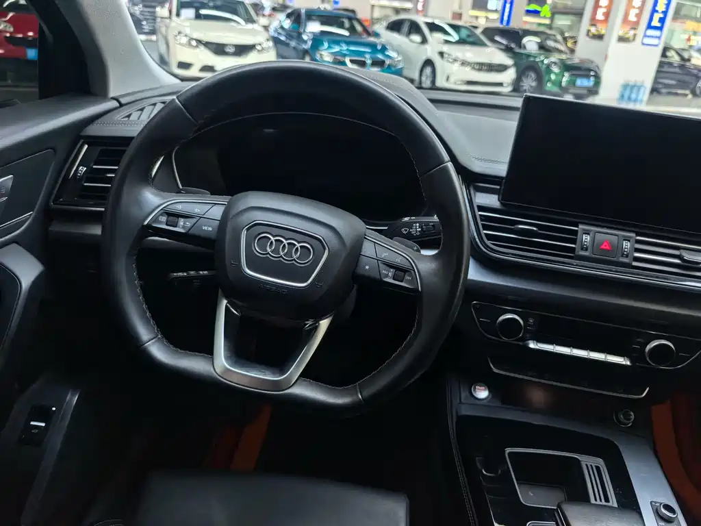 Audi Q5L 2024 — фото 10