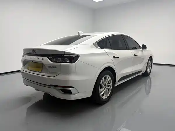 Ford Mondeo 2025