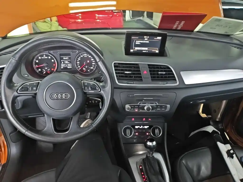 Audi Q3 2016 — фото 10