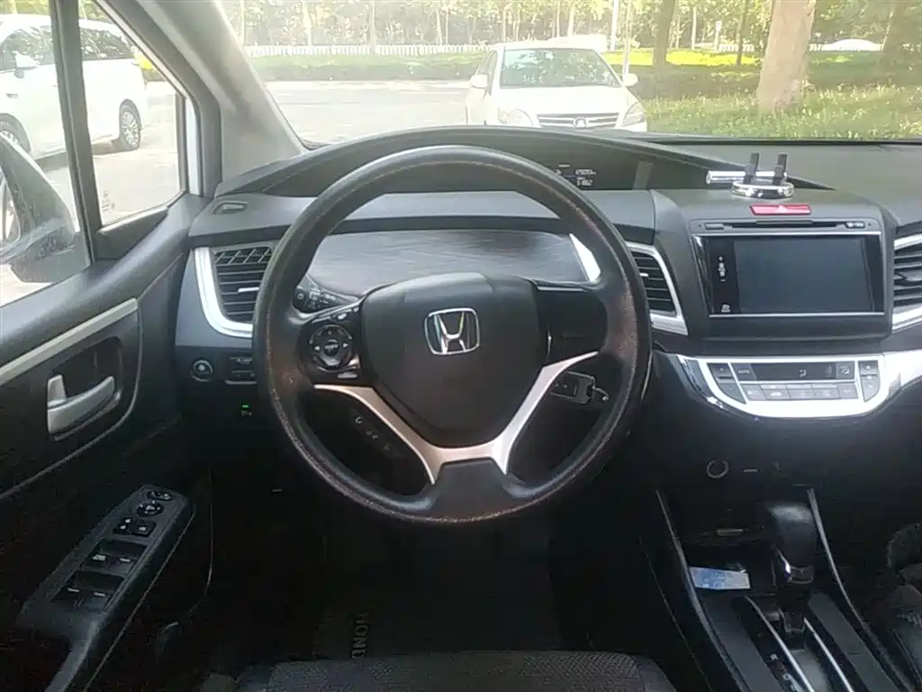Honda Jade 2015 — фото 11