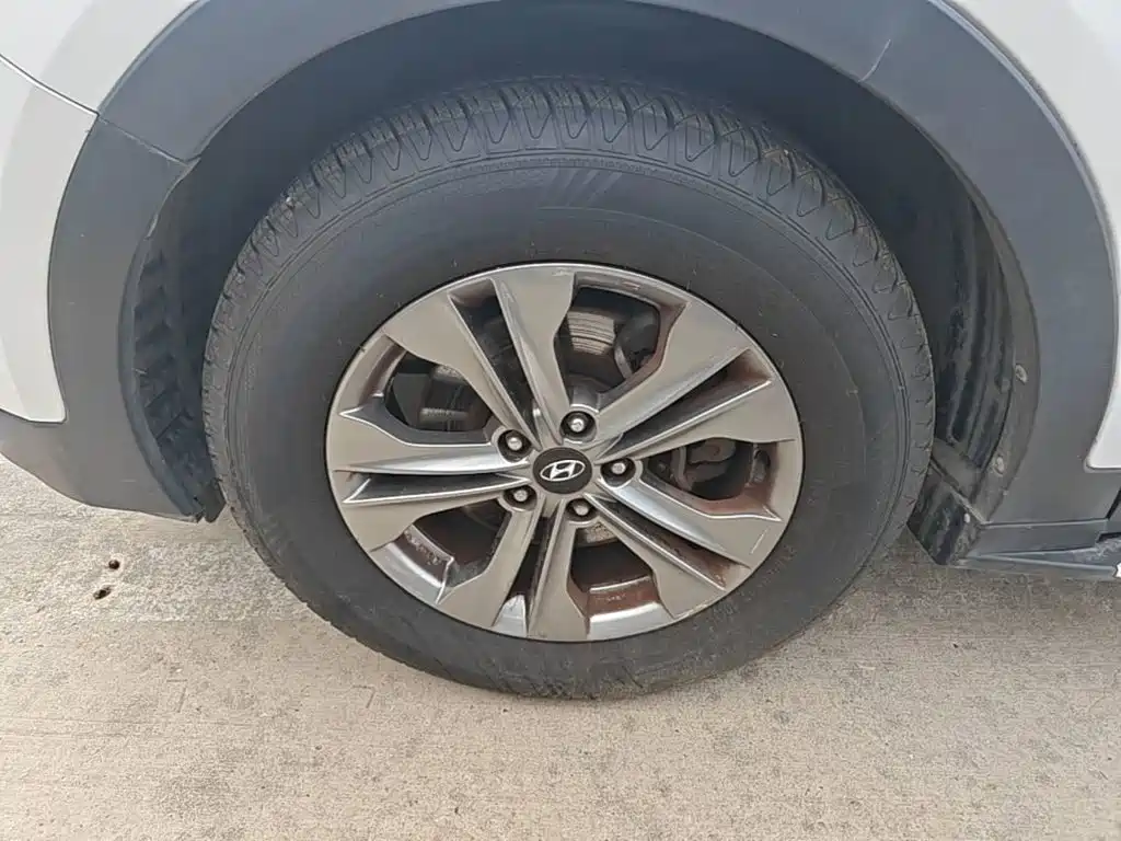 Hyundai Santa Fe 2015 — фото 23