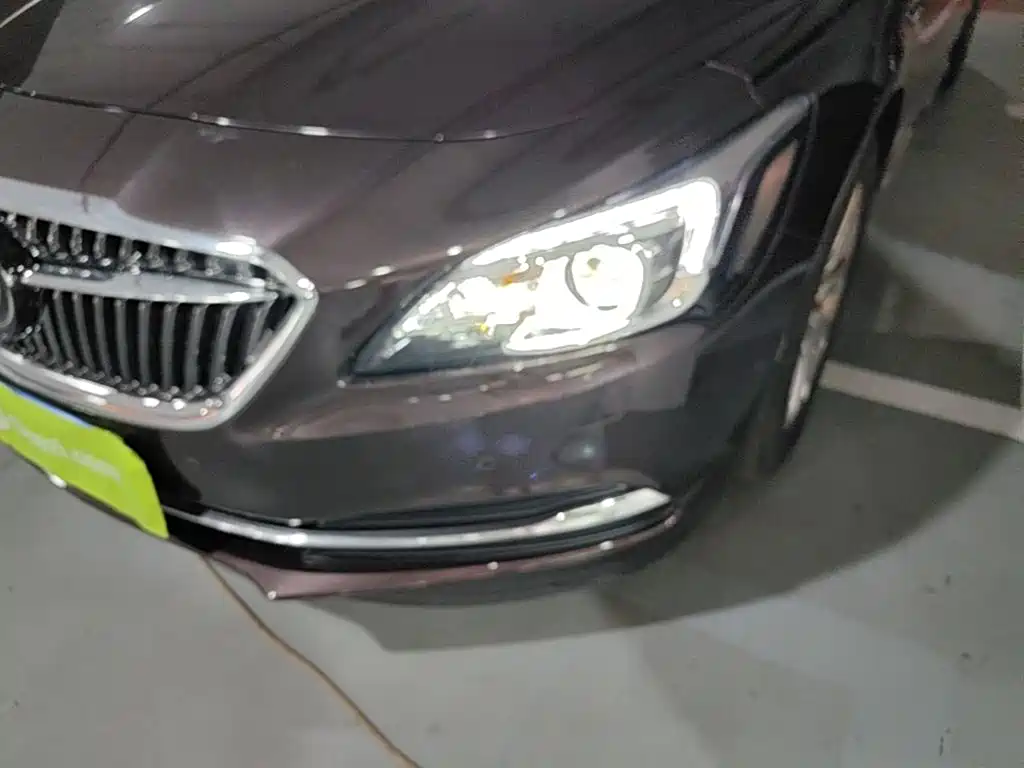 Buick LaCrosse 2017 — фото 24