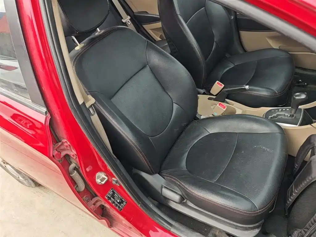 Hyundai Verna 2015 — фото 25