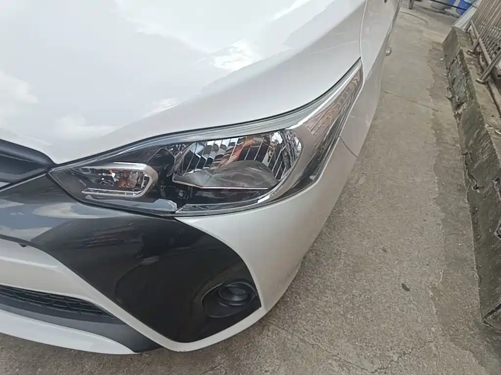Toyota Yaris L 2018 — фото 24