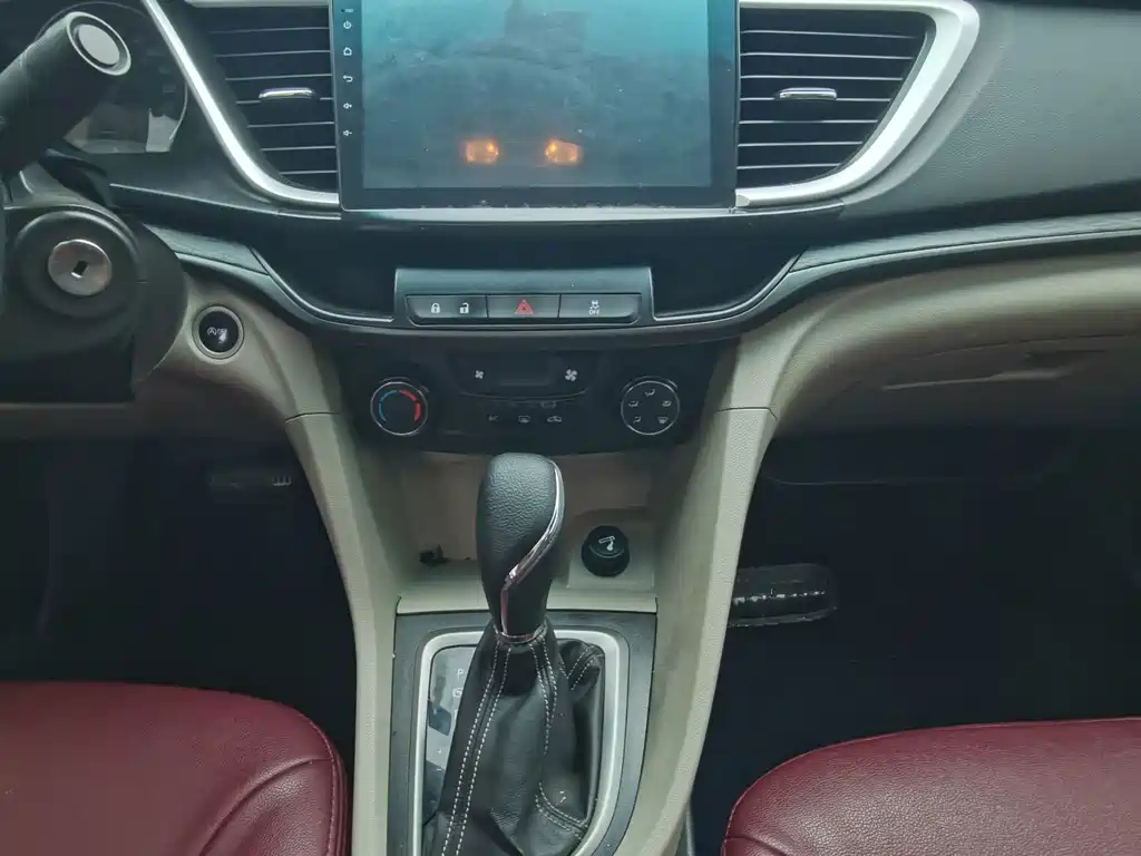 Buick Excelle 2017 — фото 17