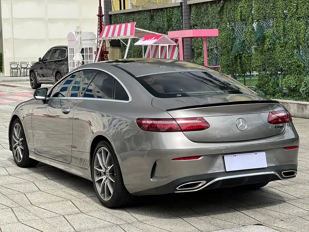 Mercedes-Benz E-Class 2023 — фото 4