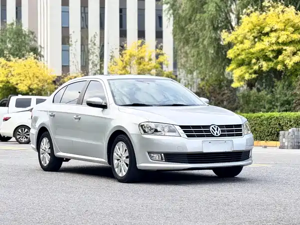 Volkswagen Lavida 2012
