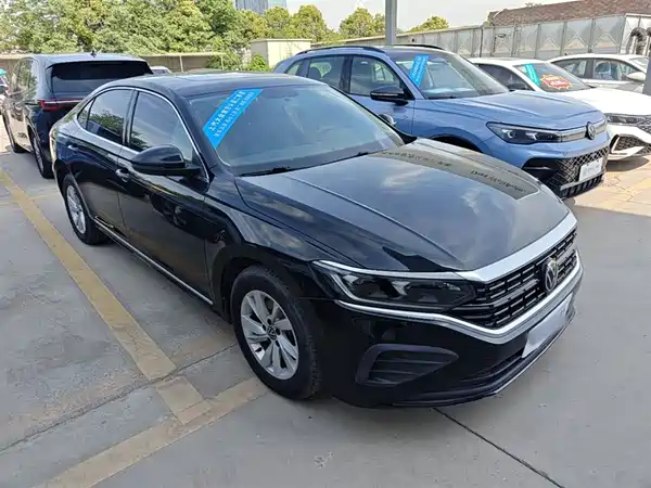 Volkswagen Passat 2025