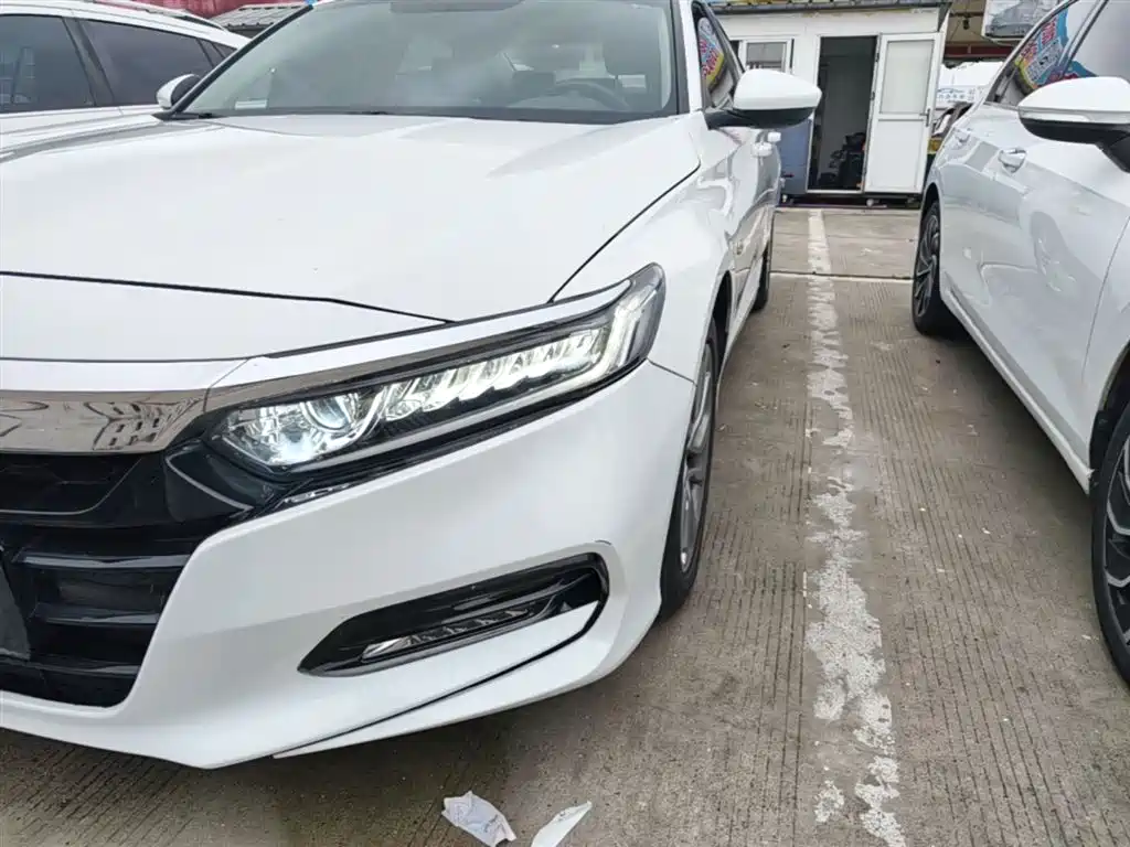 Honda Accord 2020 — фото 24