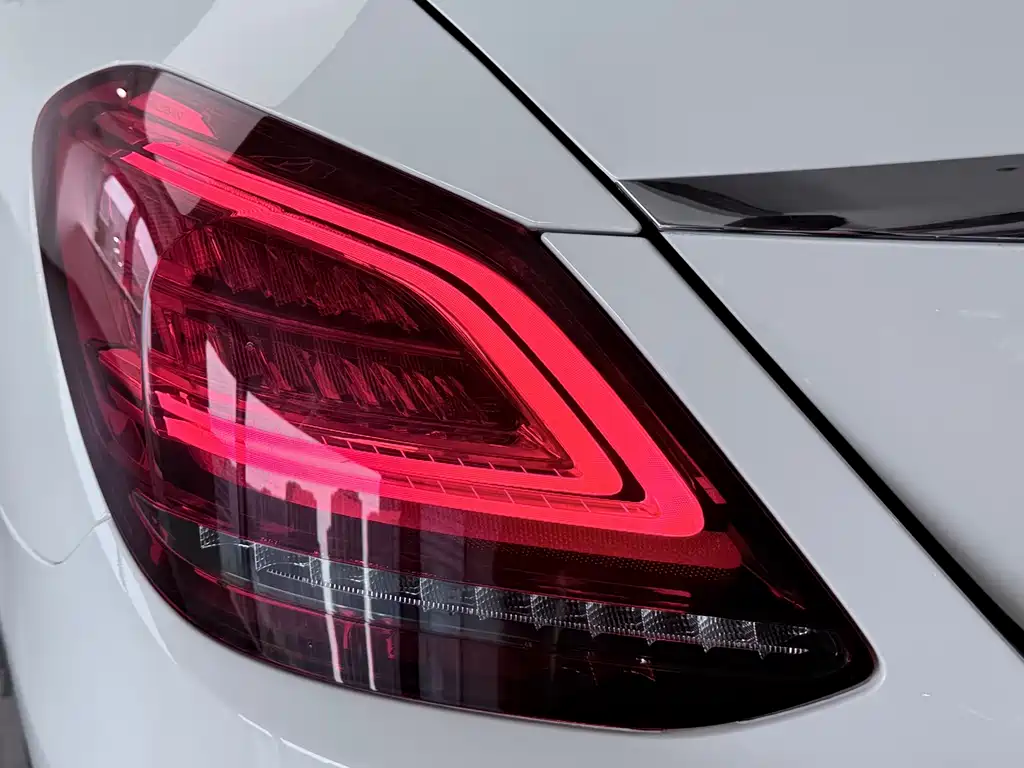 Mercedes-Benz C-Class 2020
