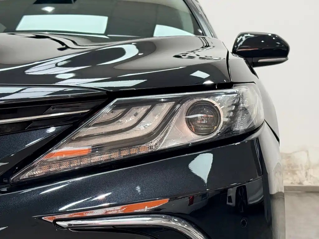 Toyota Camry 2022 — фото 17