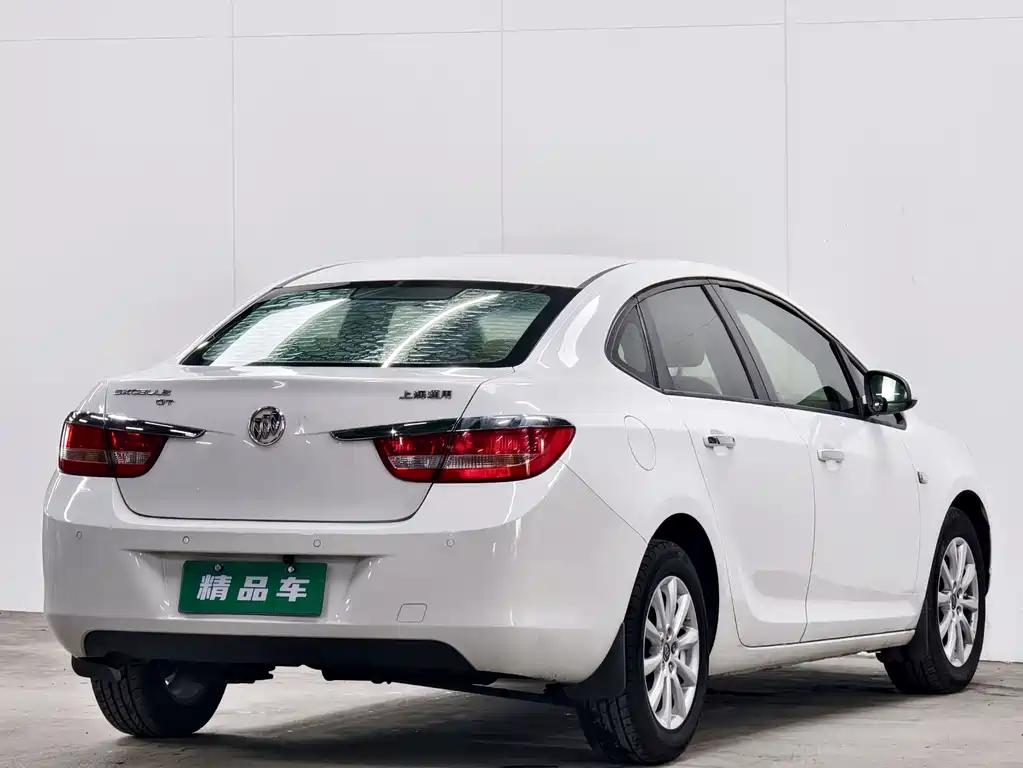 Buick Excelle 2014 — фото 4