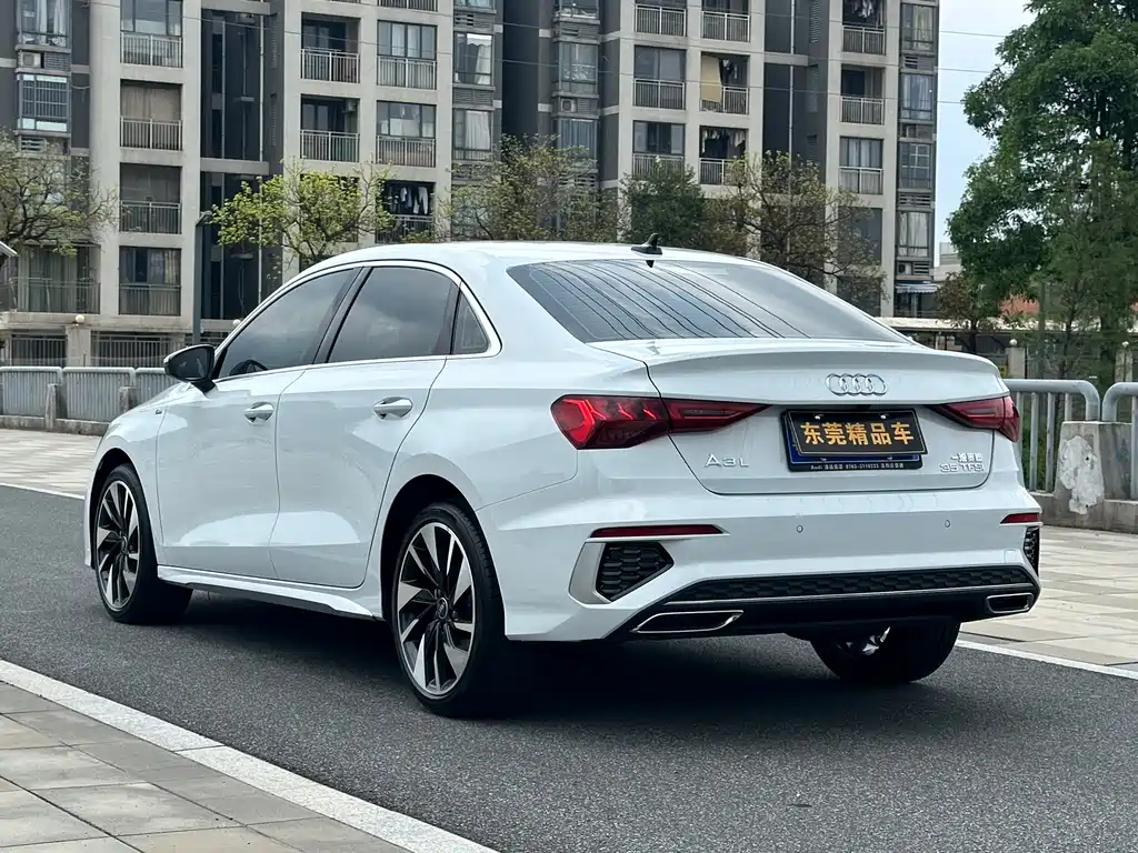 Audi A3 2023 — фото 4
