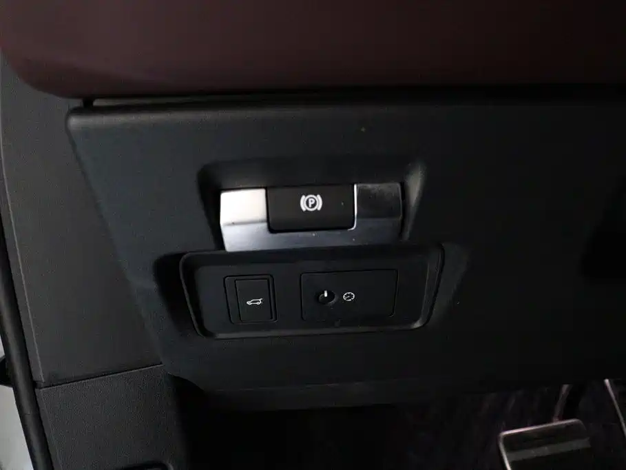 Land Rover Range Rover Evoque 2022 — фото 17