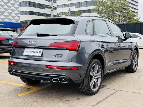 Audi Q5L 2021