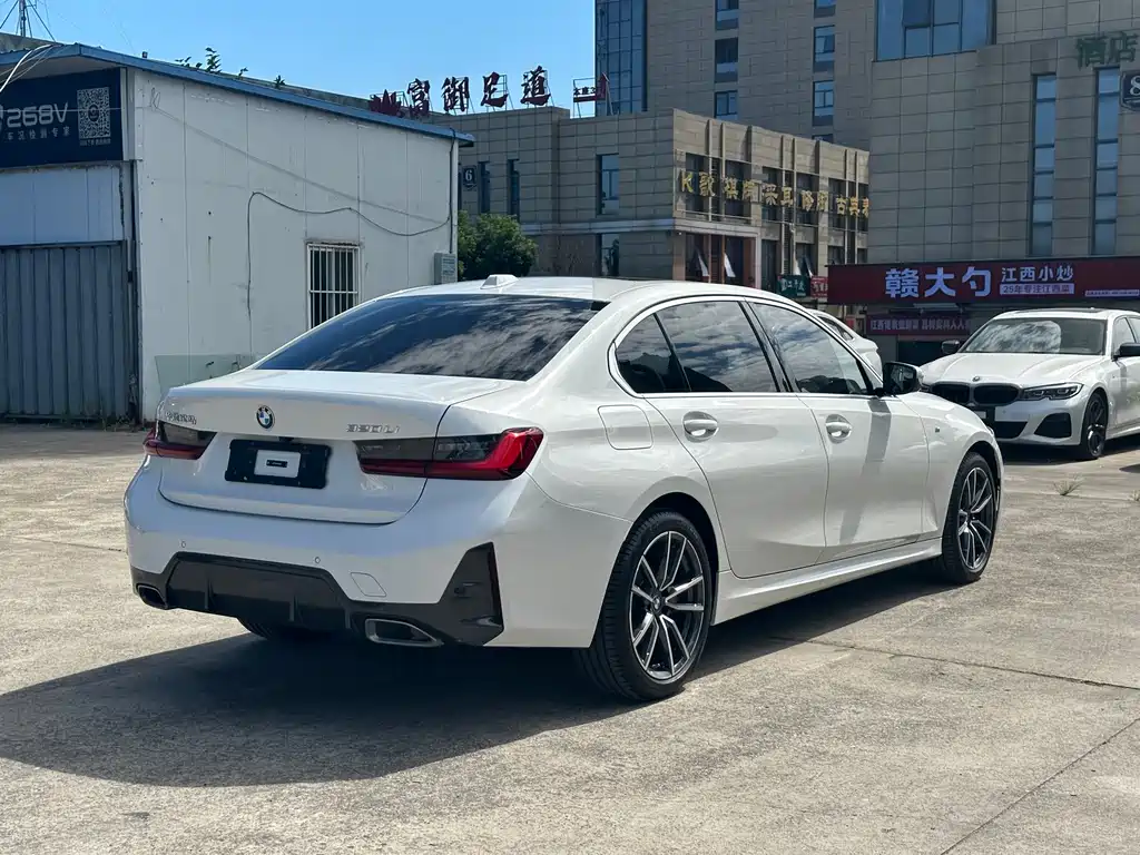 BMW 3 Series 2023
