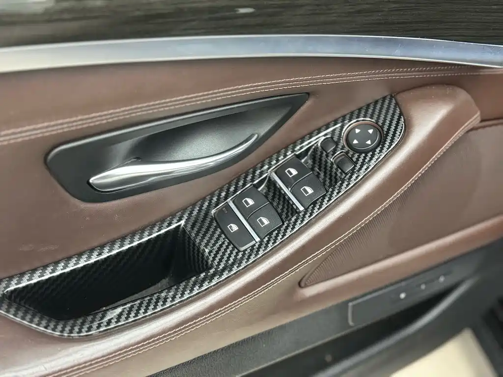 BMW 5 Series 2014 — фото 10