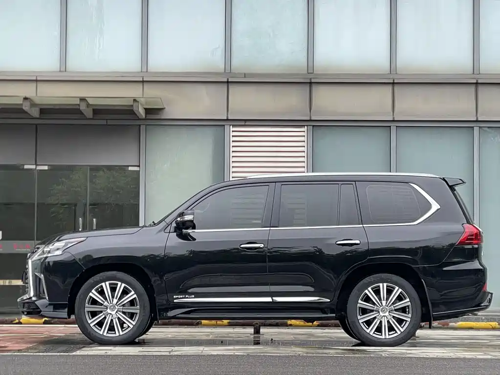 Lexus LX 2017 — фото 4