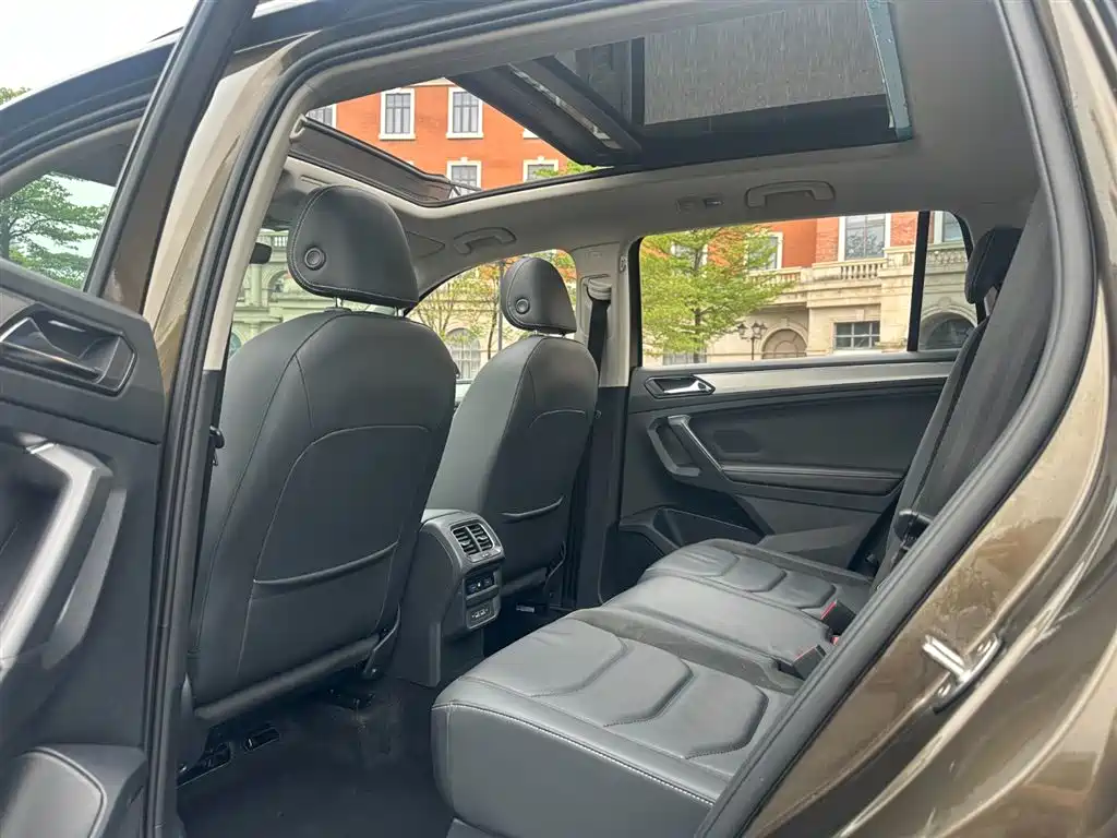 Volkswagen Tiguan L 2019 — фото 10
