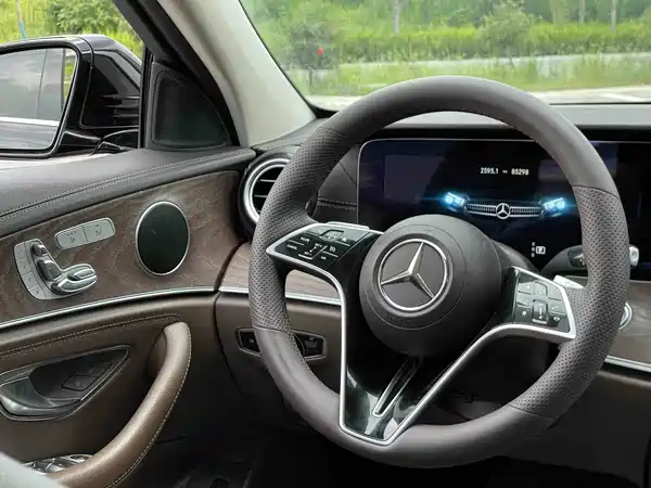 Mercedes-Benz E-Class 2021