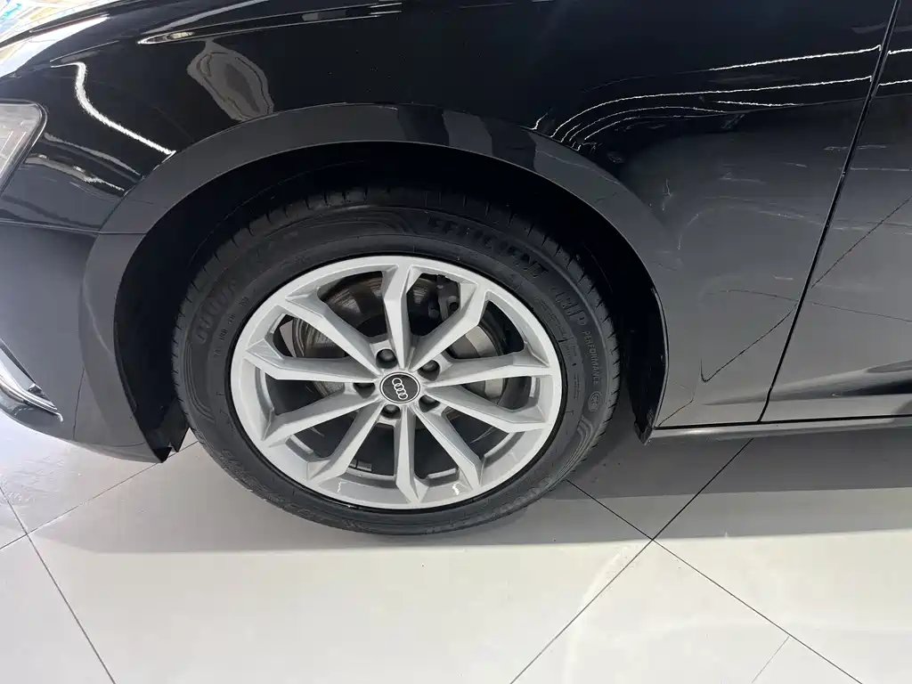 Audi A6L 2023 — фото 13