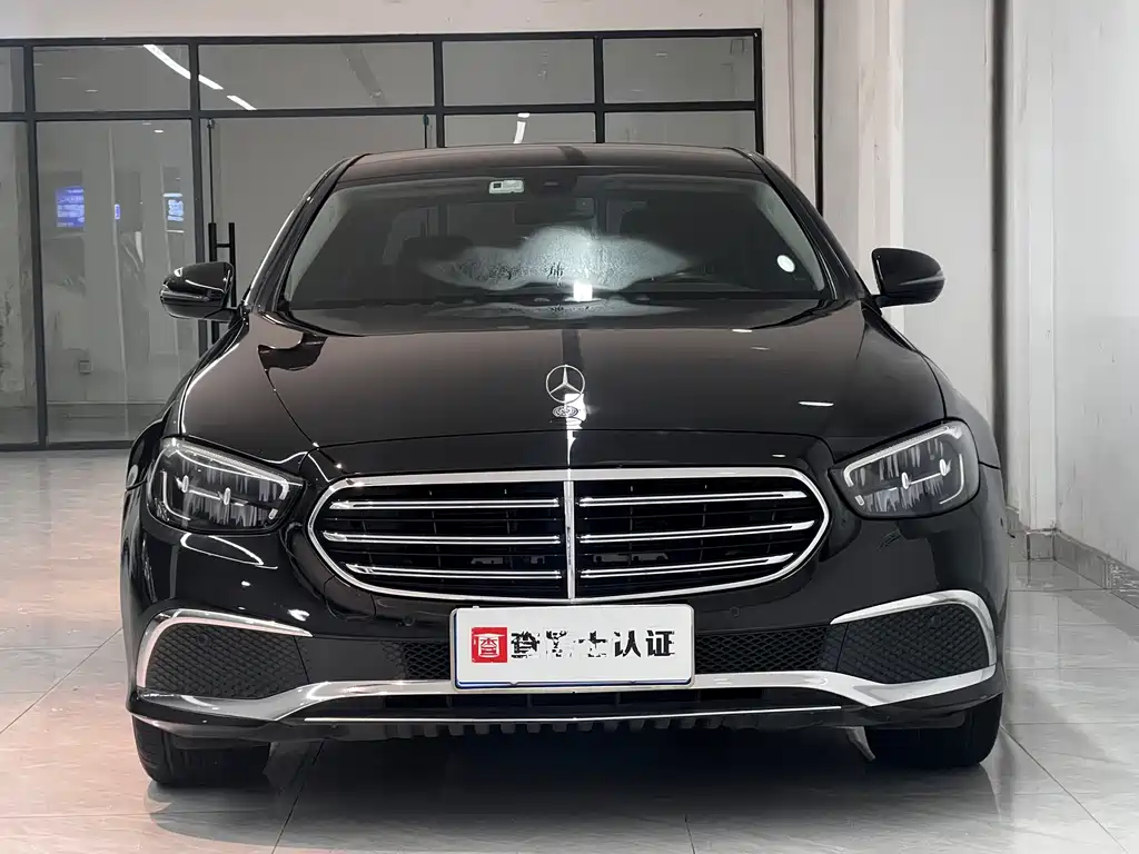 Mercedes-Benz E-Class 2022