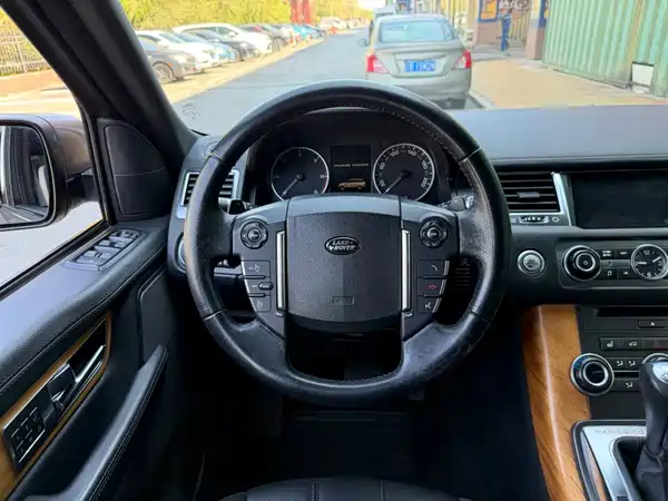 Land Rover Range Rover Sport 2012