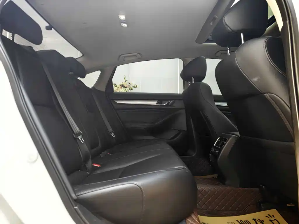 Honda Accord 2022 — фото 17