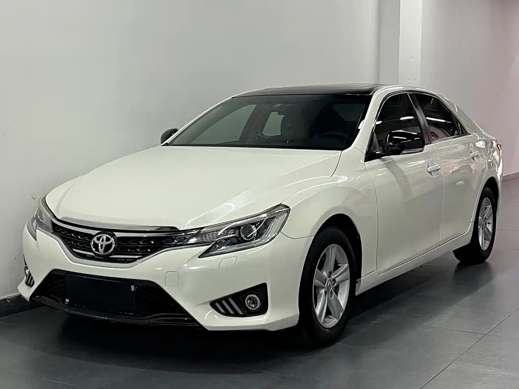 Toyota Reiz 2015