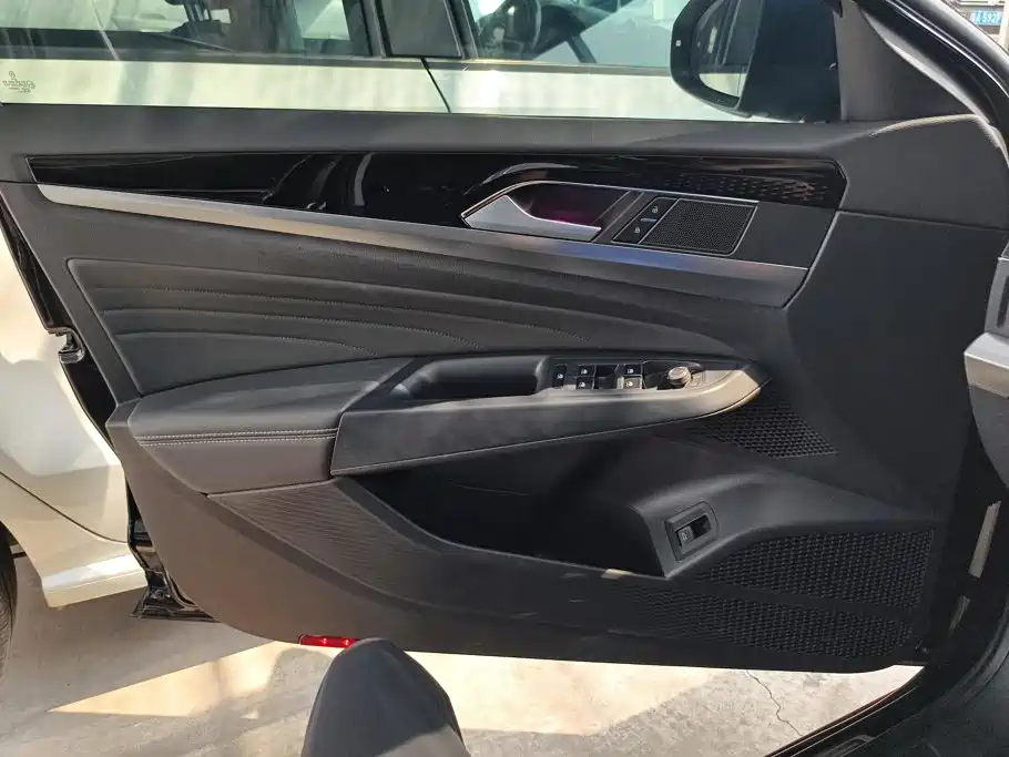 Volkswagen Passat 2024
