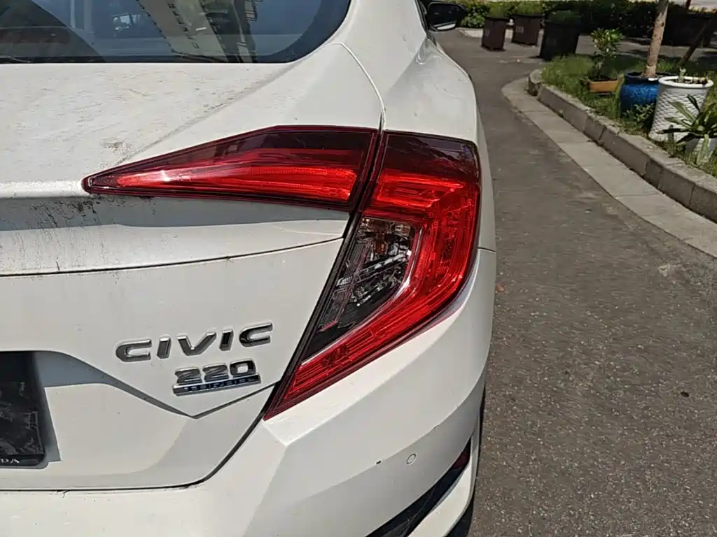 Honda Civic 2020 — фото 8