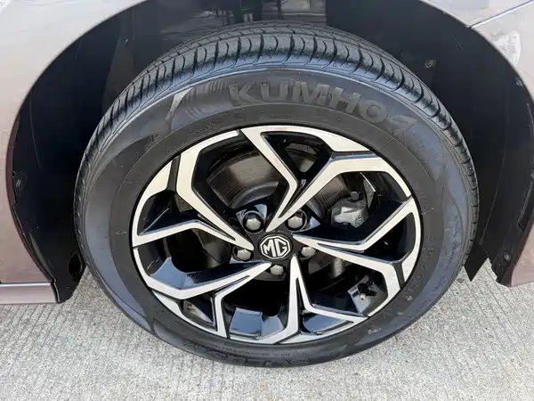 MG MG5 2022