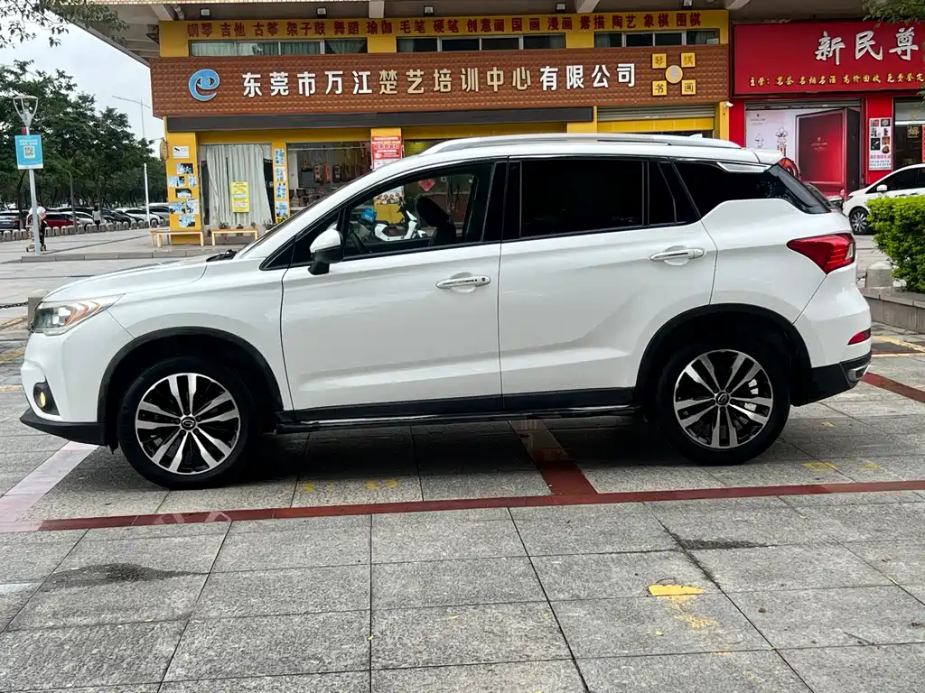 GAC Motor Trumpchi GS4 2016 — фото 8