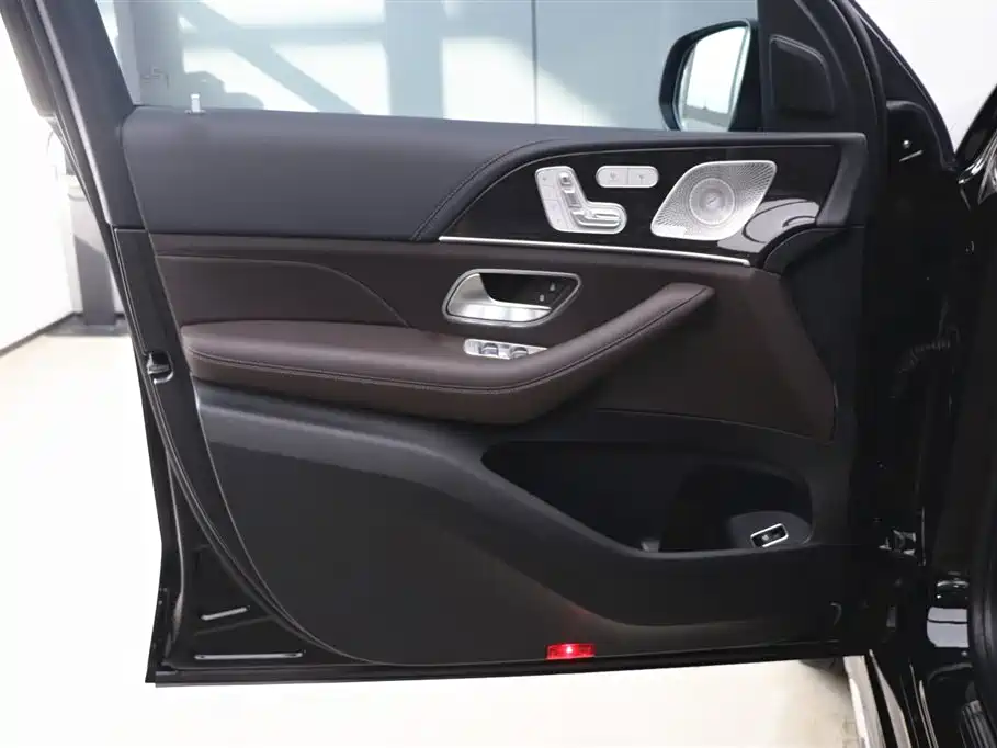 Mercedes-Benz GLS 2023 — фото 10