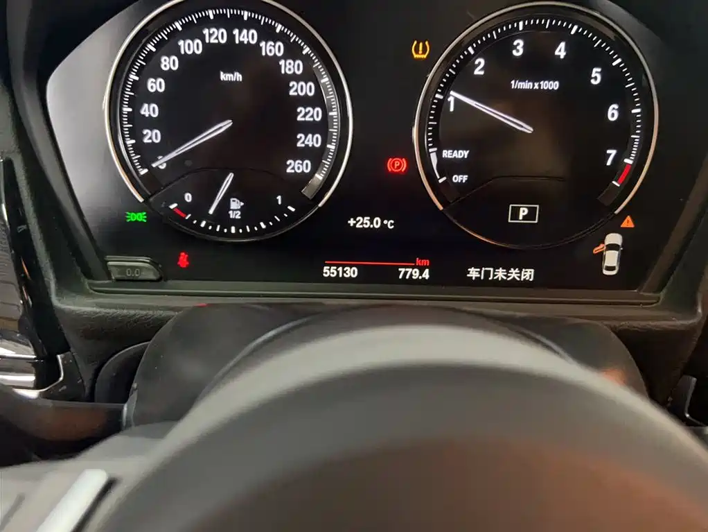BMW 1 Series 2021 — фото 13
