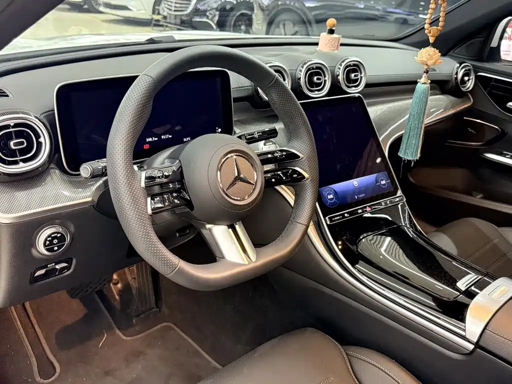 Mercedes-Benz C-Class 2025 — фото 7