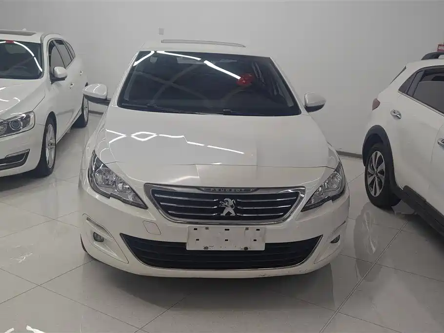 Peugeot 408 2016