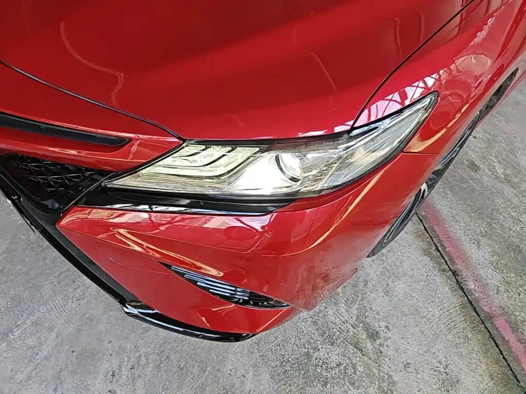 Toyota Camry 2018 — фото 24