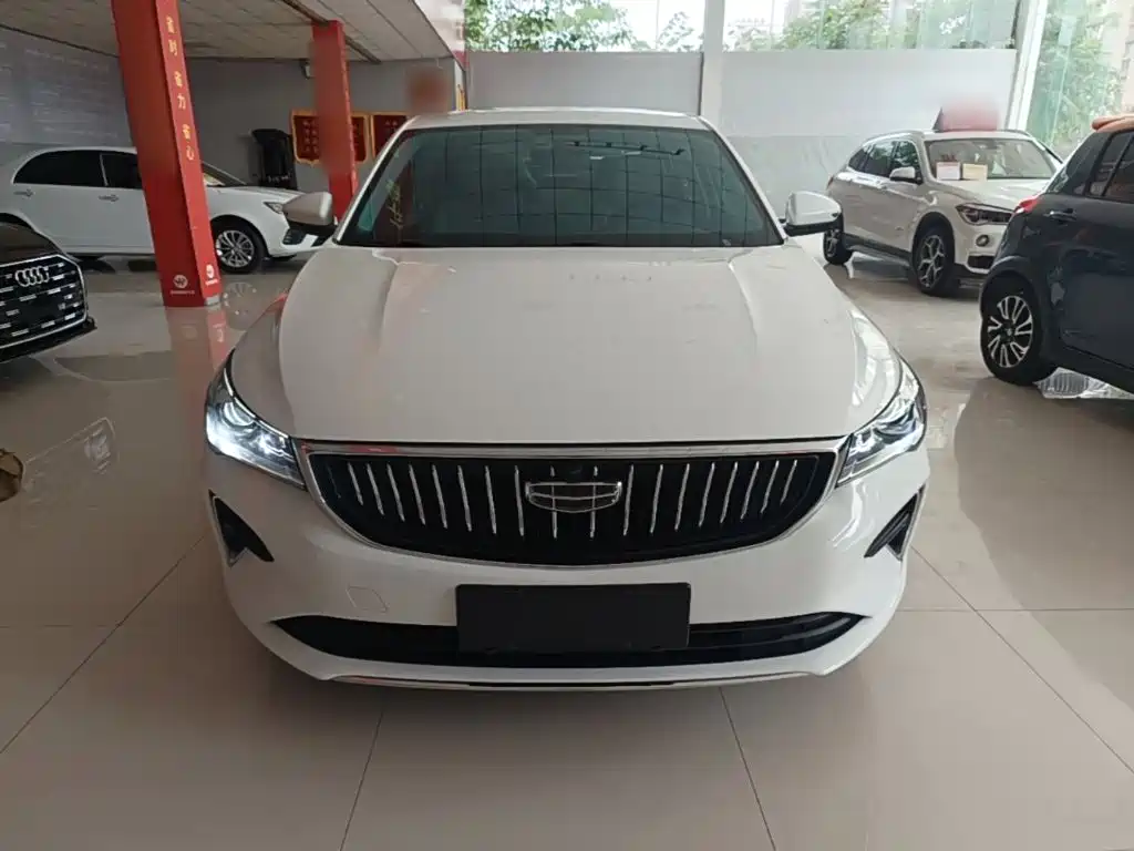 Geely Emgrand 2024