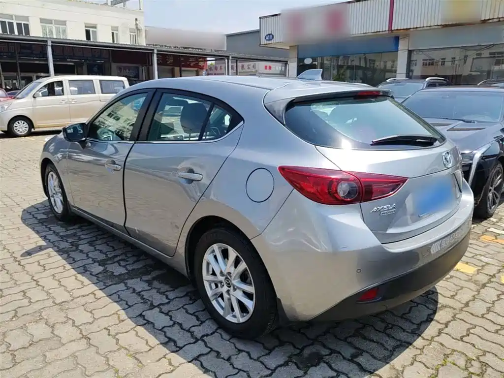 Mazda 3 Axela 2016 — фото 23