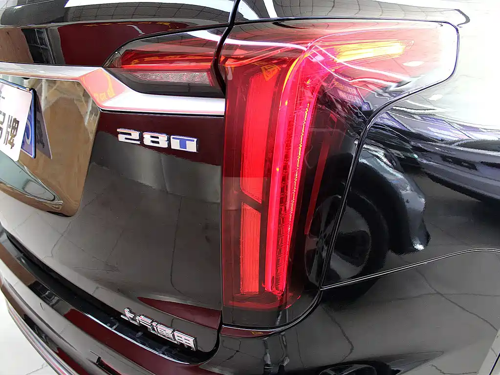 Cadillac XT6 2021 — фото 18