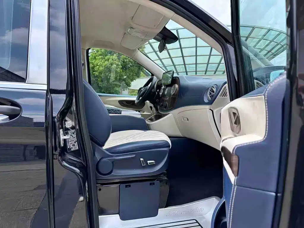 Mercedes-Benz Vito 2021 — фото 19
