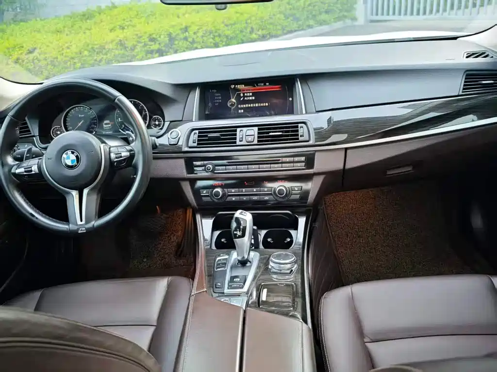 BMW 5 Series 2015 — фото 4