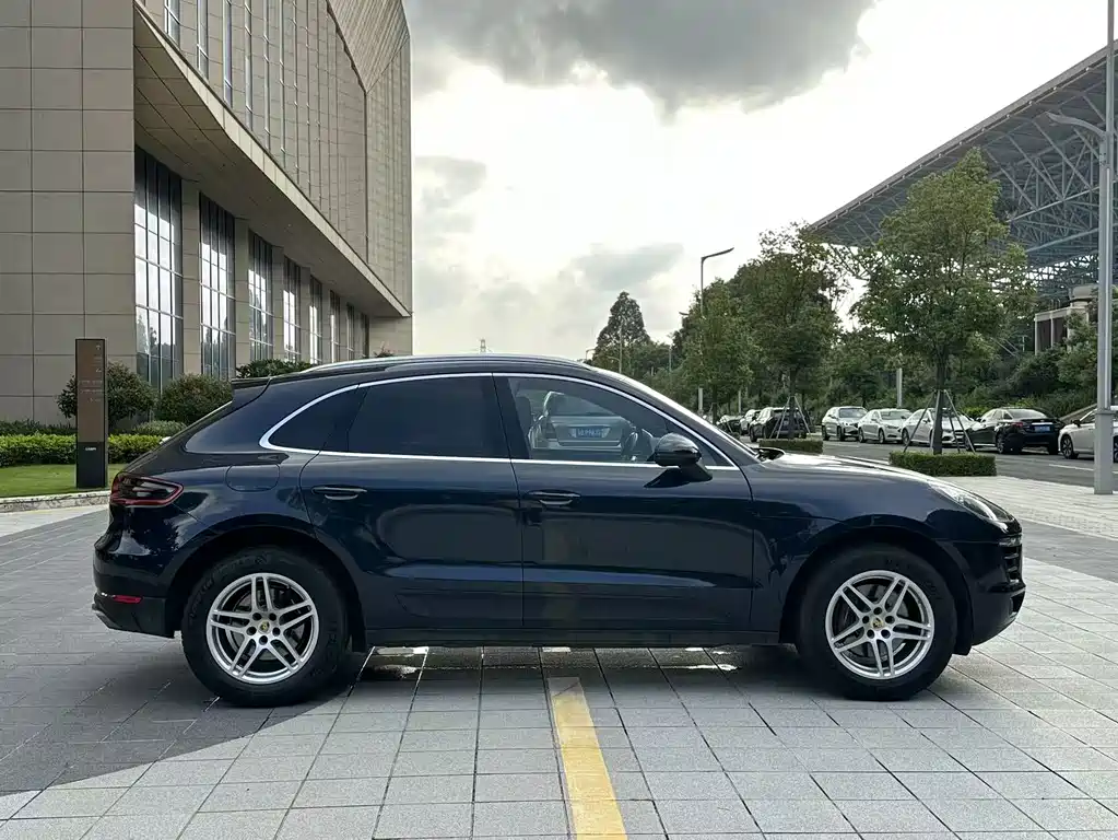 Porsche Macan 2018 — фото 5