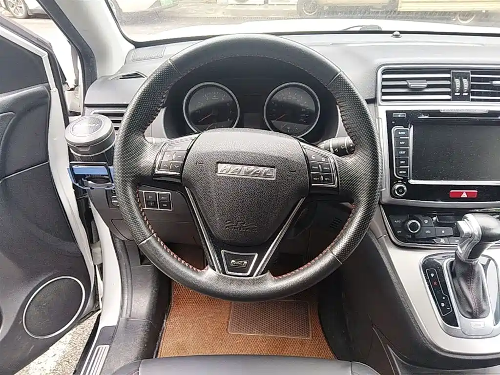 Haval M6 2018 — фото 11