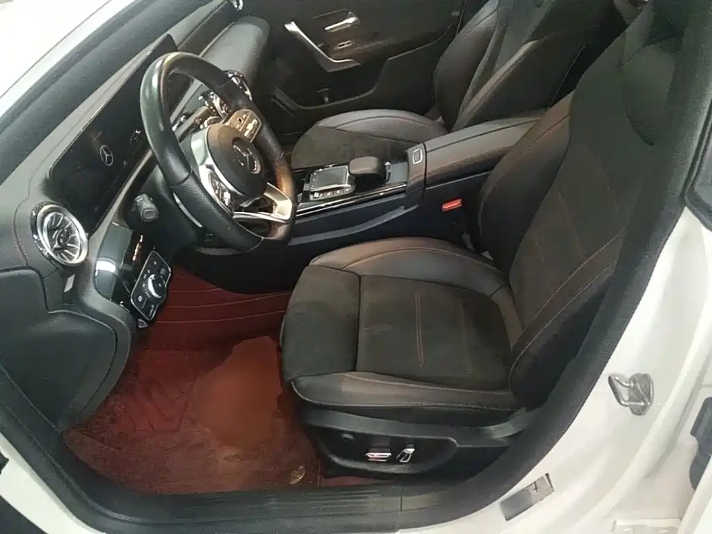 Mercedes-Benz CLA 2022 — фото 15