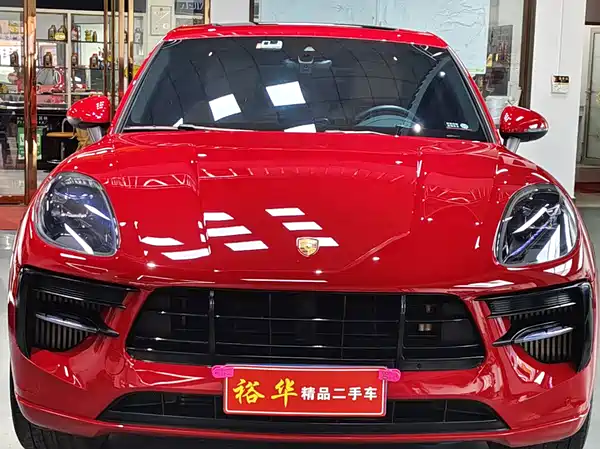 Porsche Macan 2021