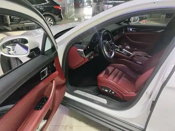 Porsche Panamera 2020